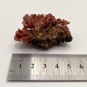 Vanadinite on Barite - Mibladen